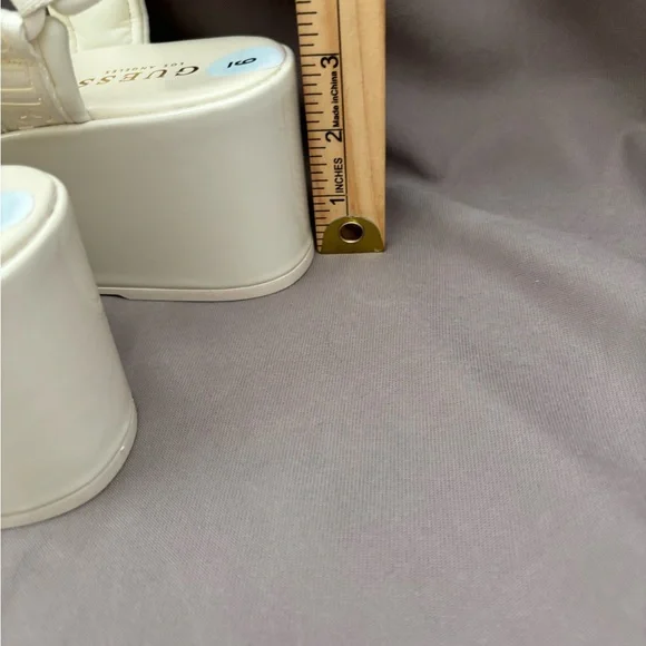 NWOT GUESS PLATFORM OFF WHITE SZ 9 SANDALS CLOTH STRAPS WITH GUESS LOS ANGELES - Picture 12 of 13